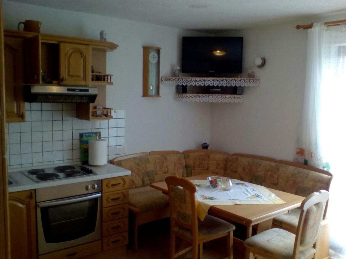 Apartmani Jozefina Omišalj Exteriér fotografie