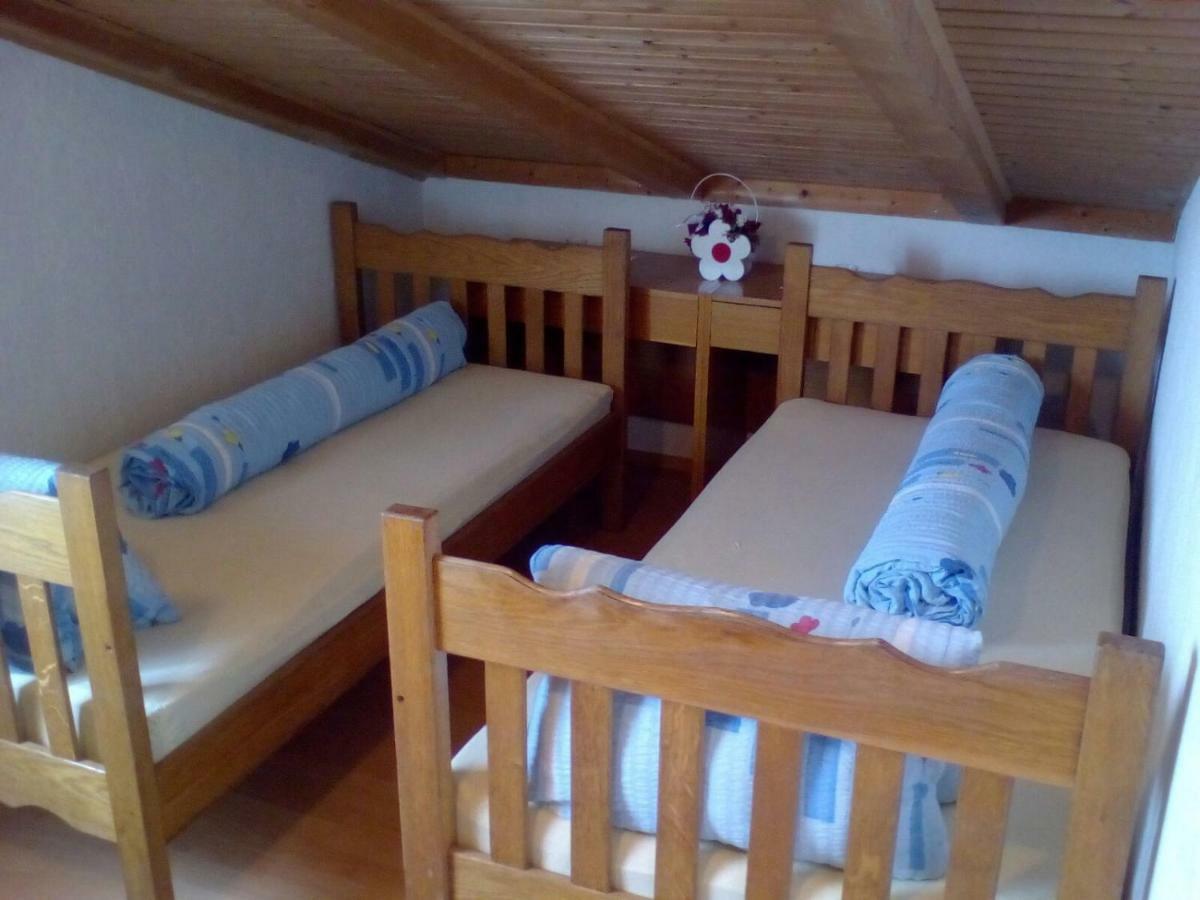 Apartmani Jozefina Omišalj Exteriér fotografie
